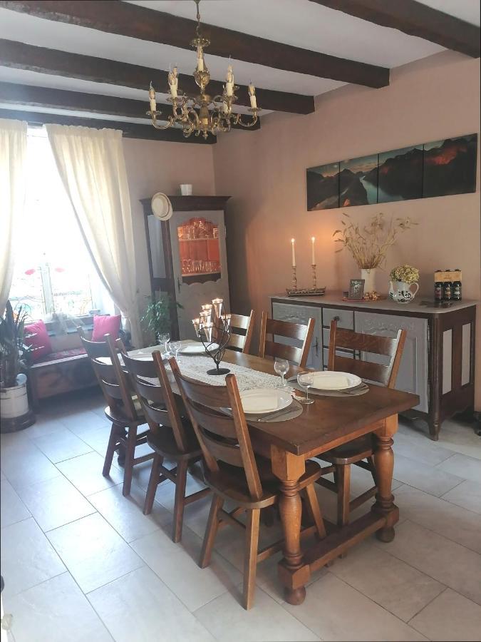 Chez Many, Par Fred Et Henri Bed & Breakfast Montherme Bagian luar foto